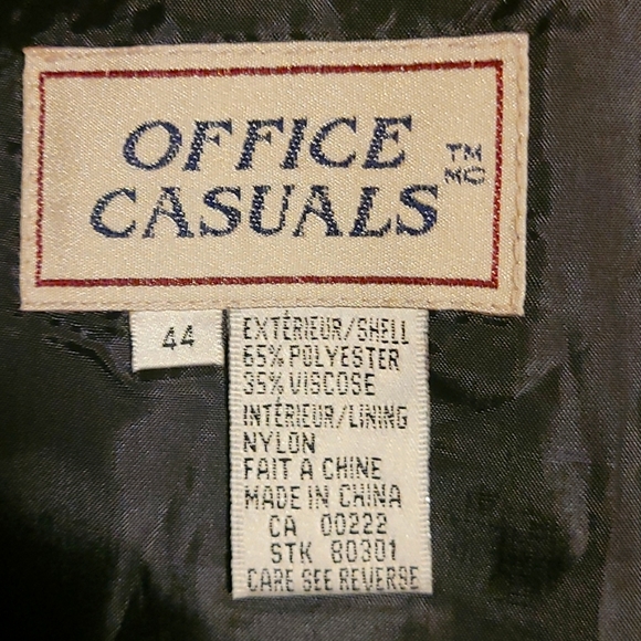 3 for$30 Men’s Blazer/suit jacket, sized 44, black. OFFICE CASUALS BRAND. - Picture 3 of 6